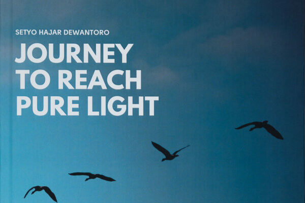 Journey-to-Reach-Pure-Light-Cover-A7R08631-600x588
